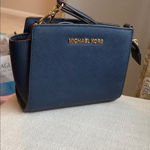 MK navy clutch/side body
